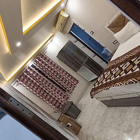 Hotel Pragya International Varanasi Esterno foto