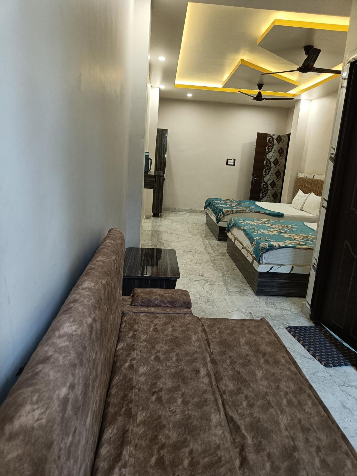 Hotel Pragya International Varanasi Esterno foto